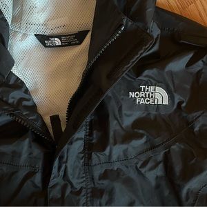 [sold] The North Face, Girls Lightweight Rain Jacket, Black